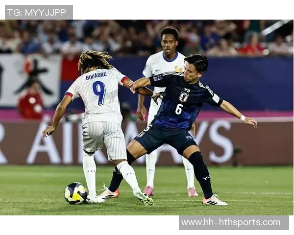 日本U20在加时赛被法国绝杀球员痛苦瘫倒赛场泪如雨下 日本U20在加时赛被法国绝杀球员痛苦瘫倒赛场泪如雨下