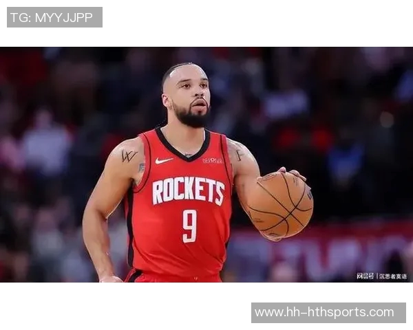 狄龙表现抢眼18投7中砍下18分布克出手数的两倍展现实力 狄龙表现抢眼18投7中砍下18分布克出手数的两倍展现实力