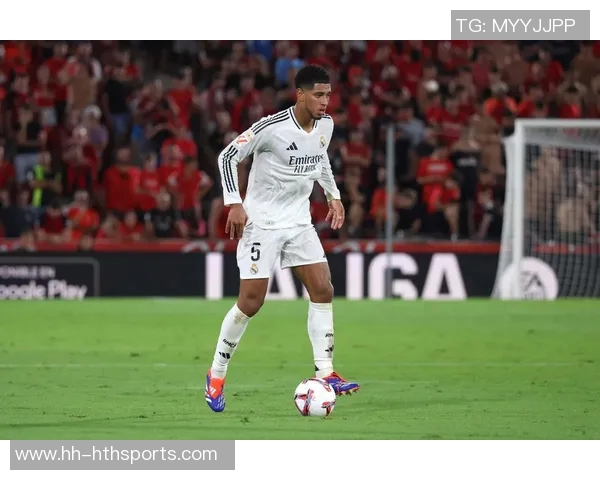 梅努对出场时间不满或将在冬窗寻求外租离开曼联