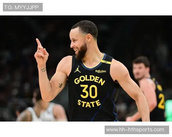 库里罚球表现出色目前13罚12中创下新高上赛季单场纪录为14次 库里罚球表现出色目前13罚12中创下新高上赛季单场纪录为14次