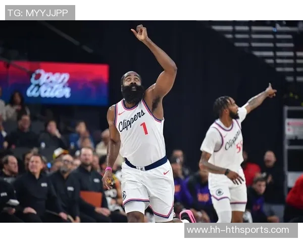 快船半场罚球仅3次哈登与祖巴茨成唯一罚球者引发热议 快船半场罚球仅3次哈登与祖巴茨成唯一罚球者引发热议