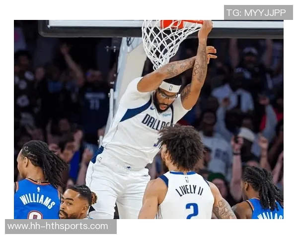 浓眉挡拆展现强大防守弗拉格精准三分助攻球队逆转局势 浓眉挡拆展现强大防守弗拉格精准三分助攻球队逆转局势