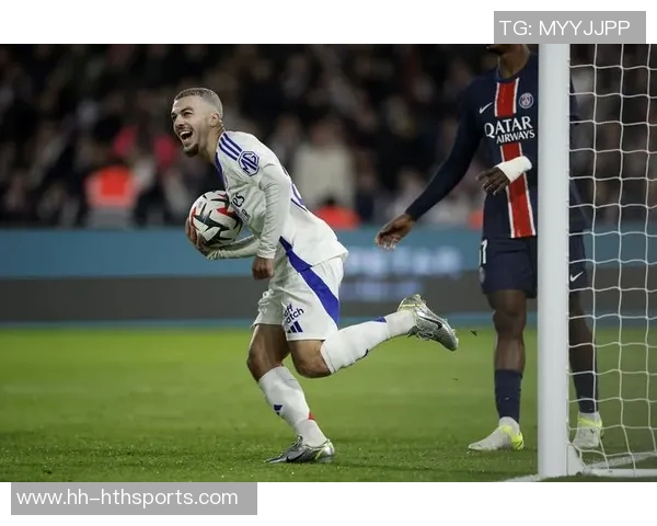 加拉塔萨雷赛季后欲免签B席借鉴萨内签约策略